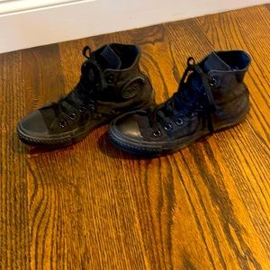 Converse men/women size 5.5